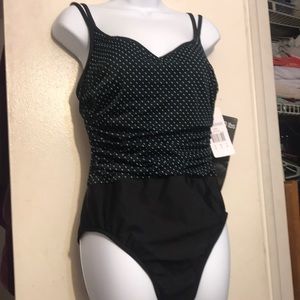 (🎈1 hour sale🎈NWT) MiracleSuit 1 Piece Swimsuit